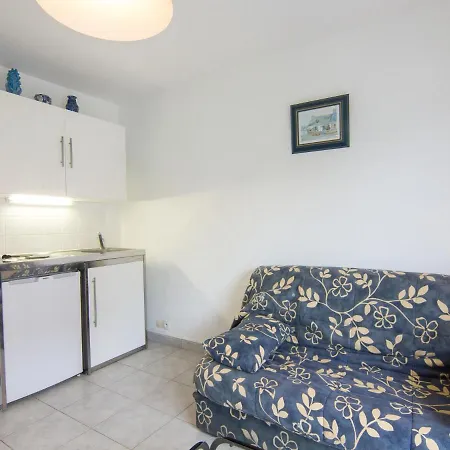 Daire Les Flots Bleus-1 By Interhome