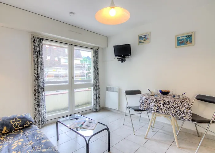 Les Flots Bleus-1 By Interhome